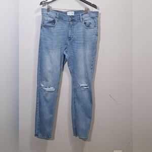 Sun + Stone Men's Lightly Distressed Denim Jeans Size 36/32.